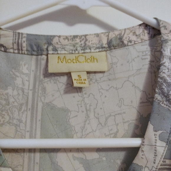 Silky map blouse - Picture 5 of 9